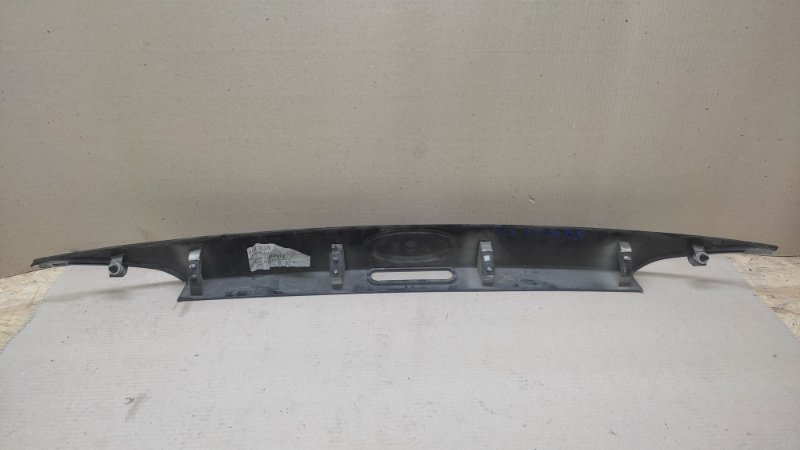 Панель подсветки номера FORD FOCUS 10-18 Седан 2.0