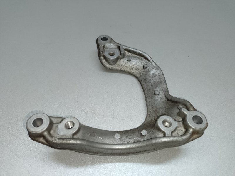 Кронштейн компрессора кондиционера LANCER X 10 07-15 2.0 4B11