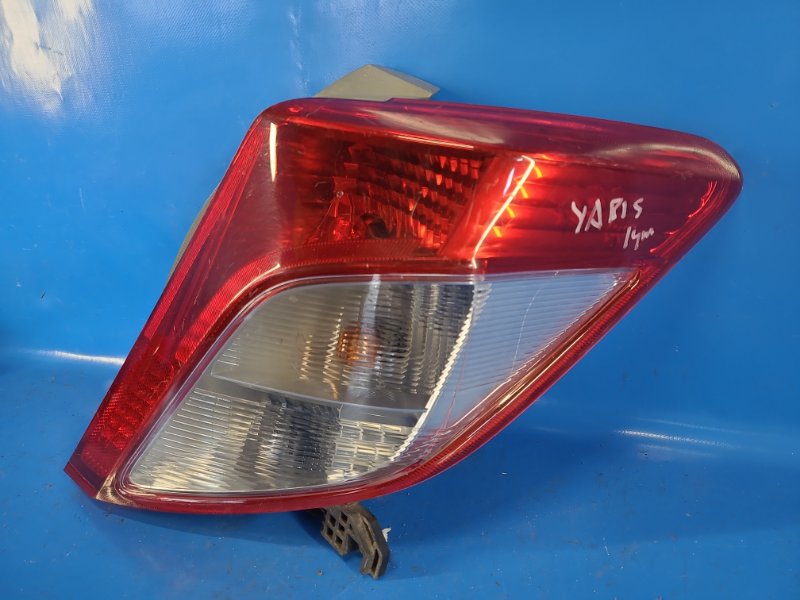 Фонарь наружный правый YARIS 11-20 Фонарь наружный правый YARIS 11-20