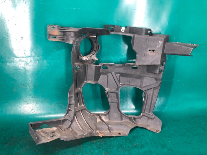 Кронштейн противотуманной фары правый BUICK ENCLAVE 08-12 3.6 LY7 Кронштейн противотуманной фары правый BUICK ENCLAVE 08-12 3.6 LY7