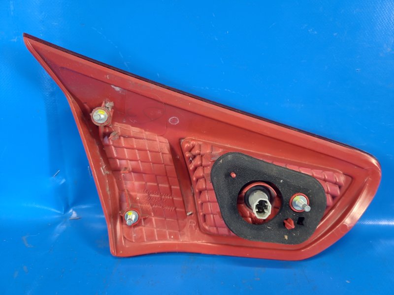 Фонарь внутренний правый MITSUBISHI LANCER X 10 07-15