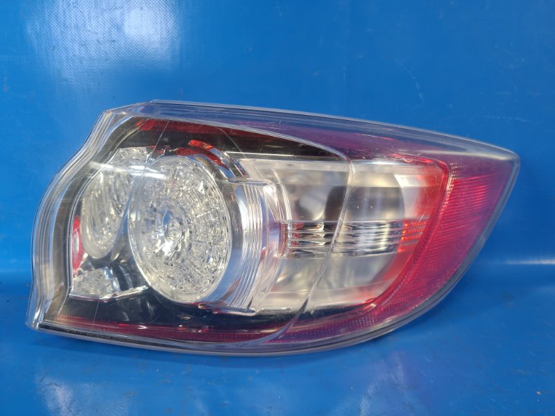 Фонарь наружный правый MAZDA 3 BL 09-13 BBN751150 Б/У