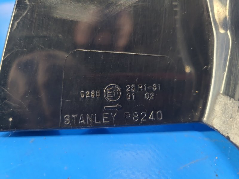 Фонарь наружный правый 3 BL 09-13