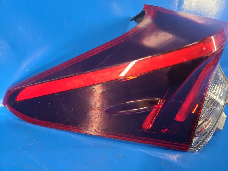 Фонарь наружный левый AURIS 13-18