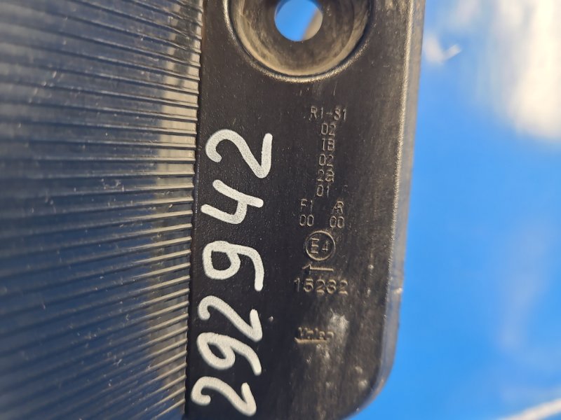 Фонарь наружный левый NISSAN NV200 EU 09-