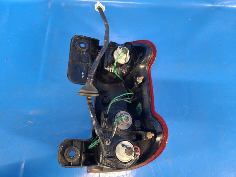 Фонарь наружный левый NV200 EU 09-