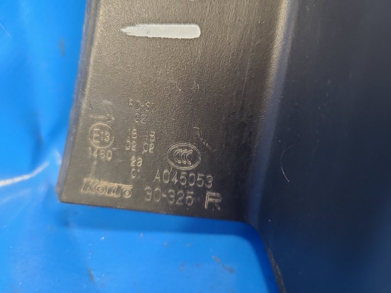 Фонарь наружный правый LEXUS GS350 GS300 05-11