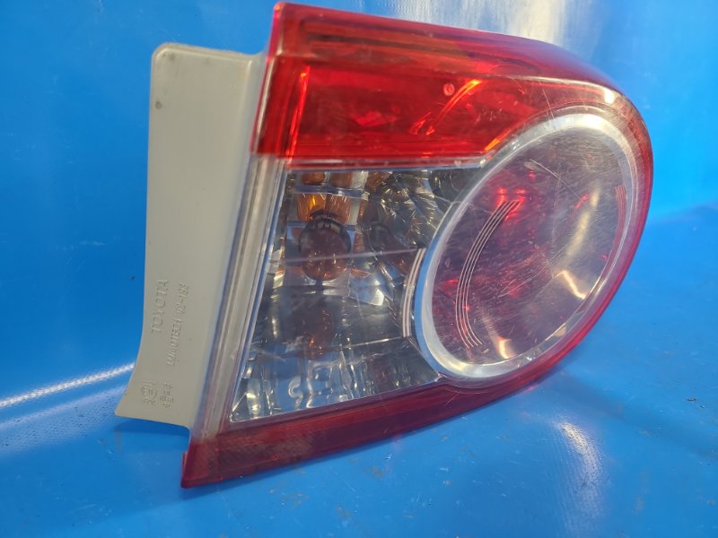 Фонарь наружный правый TOYOTA COROLLA 150 06-13