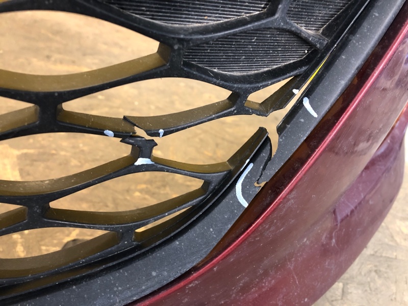 Бампер передний передний CX-7 06-12