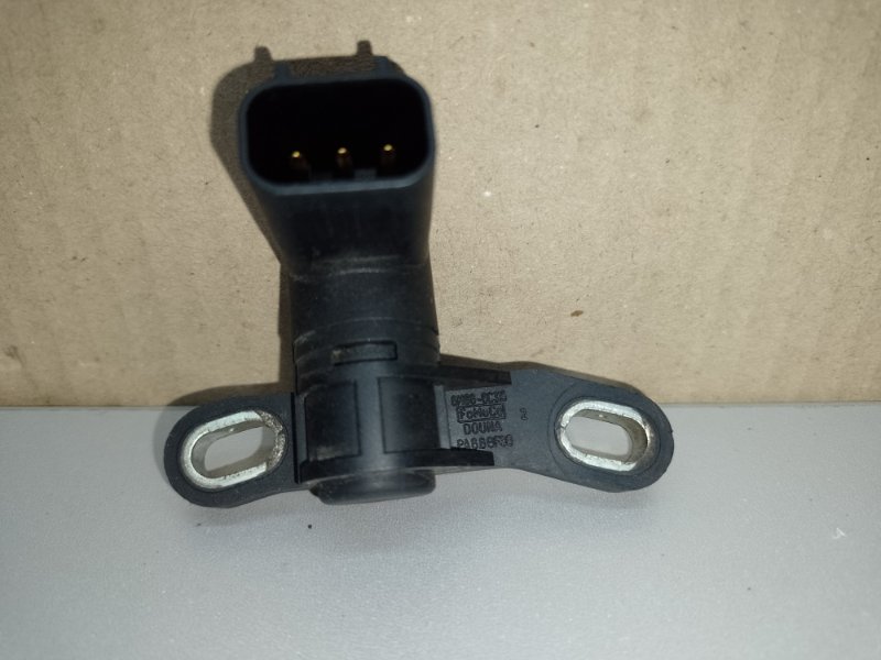 Датчик положения коленвала MAZDA 3 BL 09-13 L3G2-18-221 Б/У