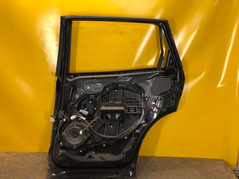 Дверь задняя правая CX-9 06-16