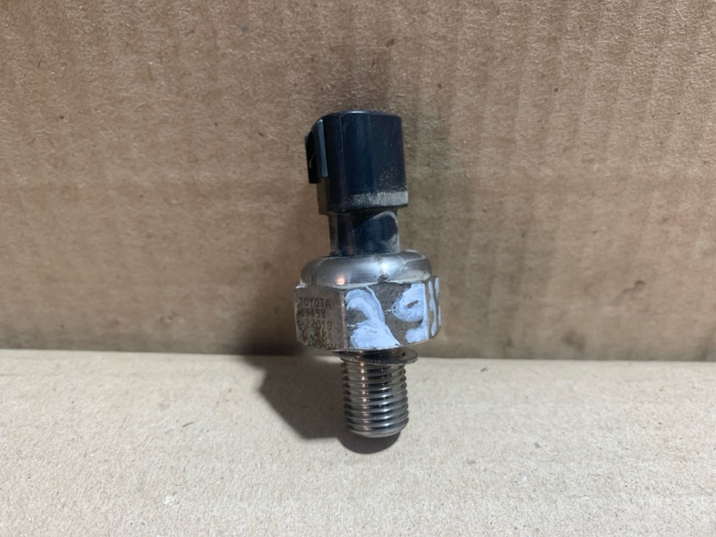 Датчик давления топлива TOYOTA RAV4 05-12 1AZ 89458-22010 Б/У