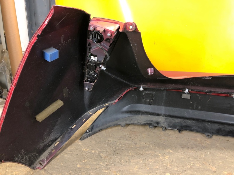 Бампер задний задний PRIUS 16-