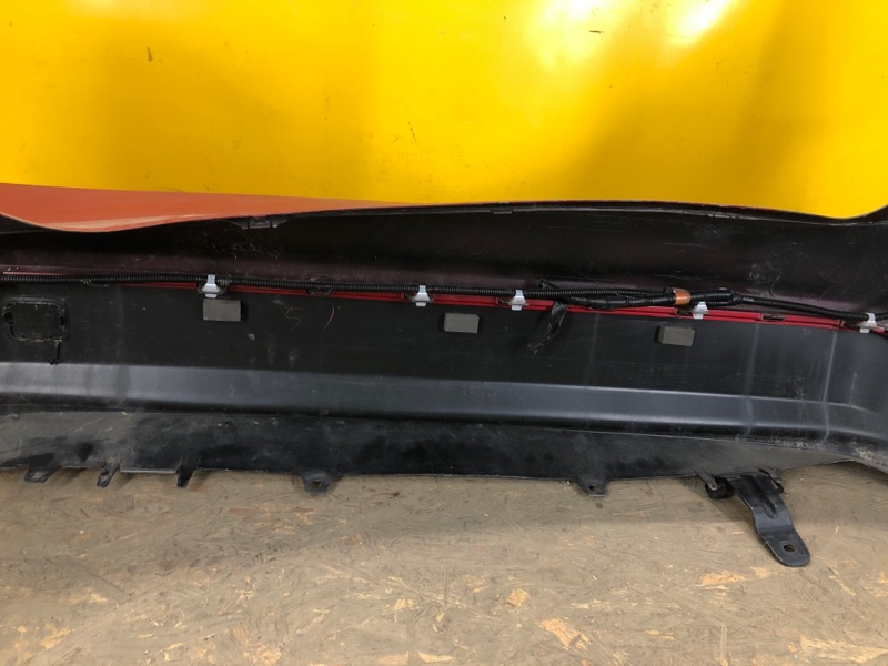 Бампер задний задний PRIUS 16-