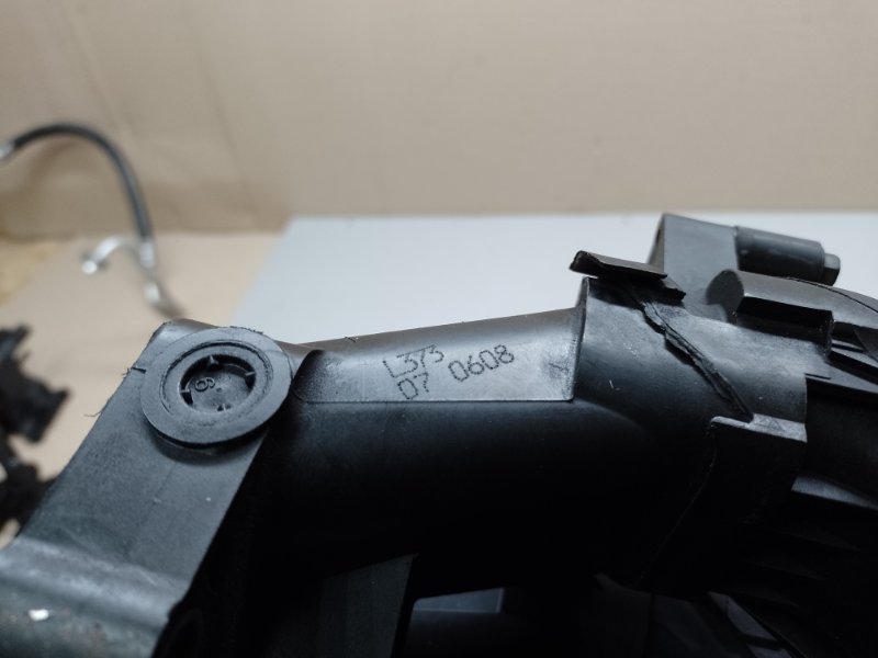 Коллектор впускной 3 BK 03-08 2006 SEDAN 2.3 L3 Коллектор впускной 3 BK 03-08 2006 SEDAN 2.3 L3