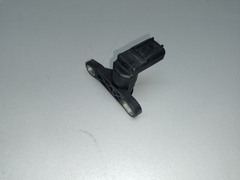 Датчик положения коленвала MAZDA 3 BK 03-08 SEDAN 2.3 L3
