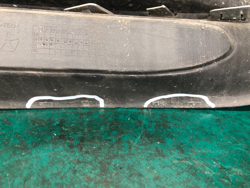 Заглушка ПТФ левая DODGE DART 12-16 2.4 ED6 Заглушка ПТФ левая DODGE DART 12-16 2.4 ED6