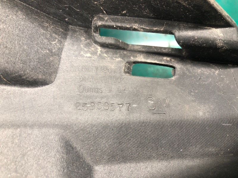 Кронштейн противотуманной фары левый BUICK ENCLAVE 08-12 3.6 LY7 Кронштейн противотуманной фары левый BUICK ENCLAVE 08-12 3.6 LY7