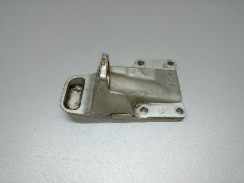 Кронштейн опоры двигателя правый M35/M45 04-10 2004 3.5 VQ35DE