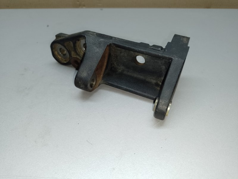 Кронштейн насоса ГУР INFINITI M35/M45 04-10 2004 3.5 VQ35DE 11940-8P300 Б/У