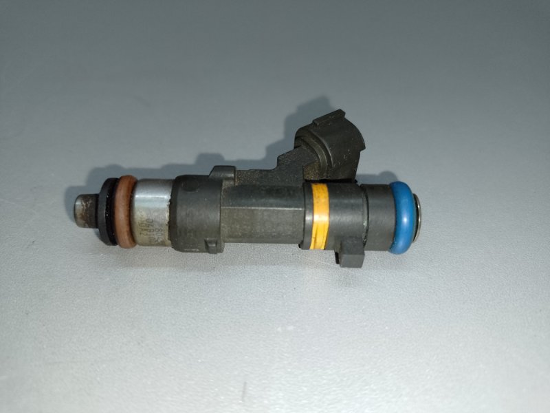 Запчасть форсунка топливная INFINITI M35/M45 04-10 2004 3.5 VQ35DE 16600-CD700 Б/У Форсунка топливная INFINITI M35/M45 04-10 2004 3.5 VQ35DE 16600-CD700 Б/У