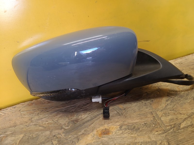 Зеркало правое LEAF 18-