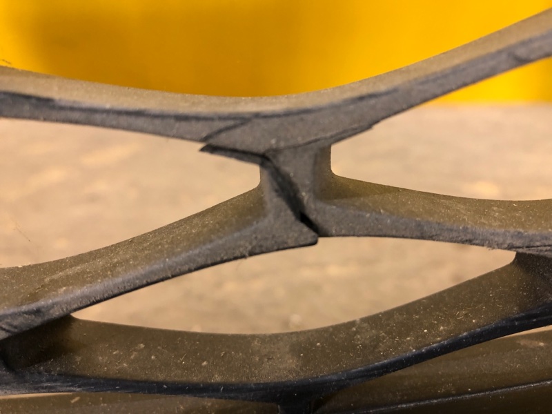 Бампер передний передний CX-7 06-12