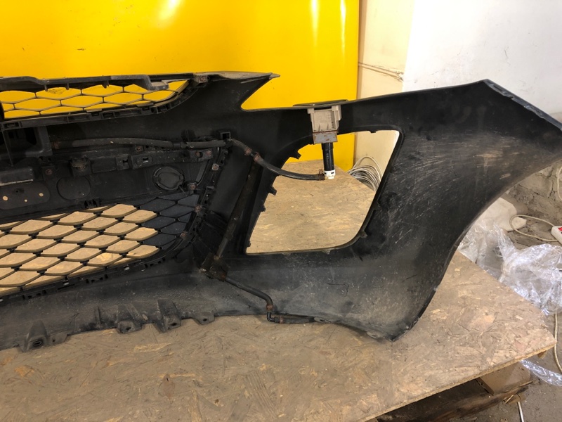 Бампер передний передний CX-7 06-12