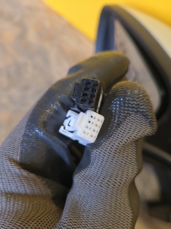 Зеркало левое LEAF 18-