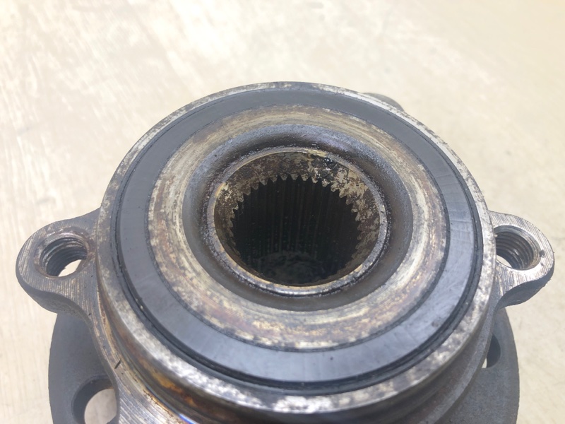 Ступица передняя JETTA USA 10-17 2011 2.5