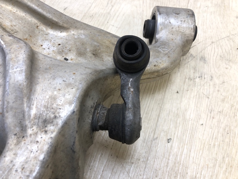 Рычаг передней подвески нижний передний правый QX50 15-18