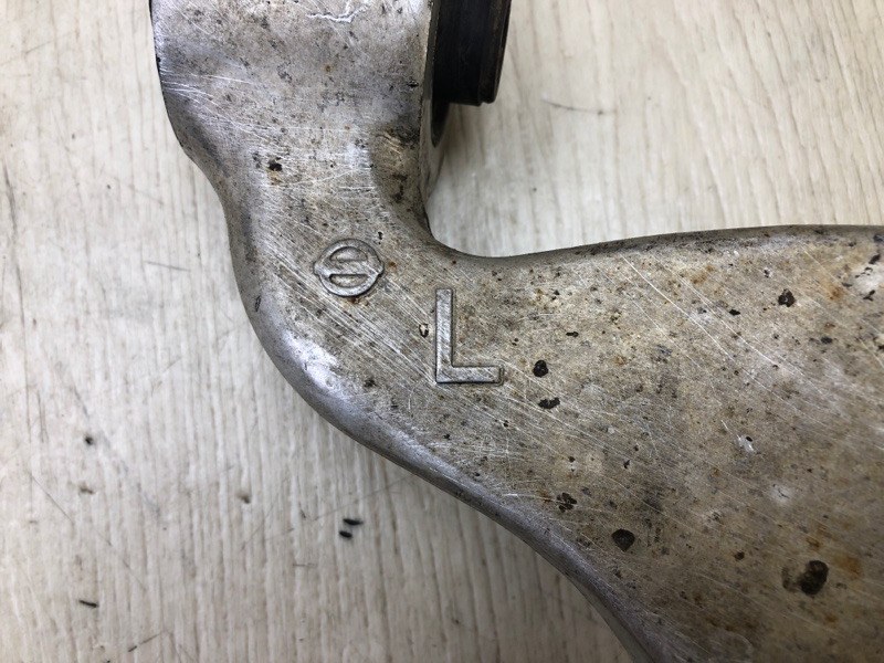 Рычаг передней подвески нижний передний левый QX50 15-18