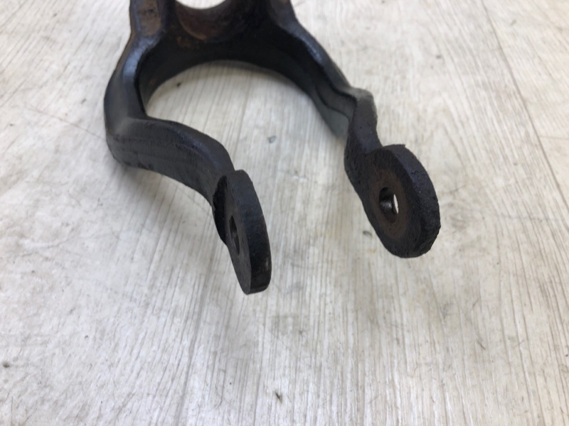 Крепление амортизатора переднее левое QX50 15-18