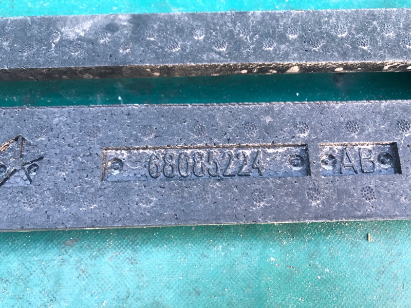 Наполнитель бампера задний DART 12-16 2015 2.4 ED6