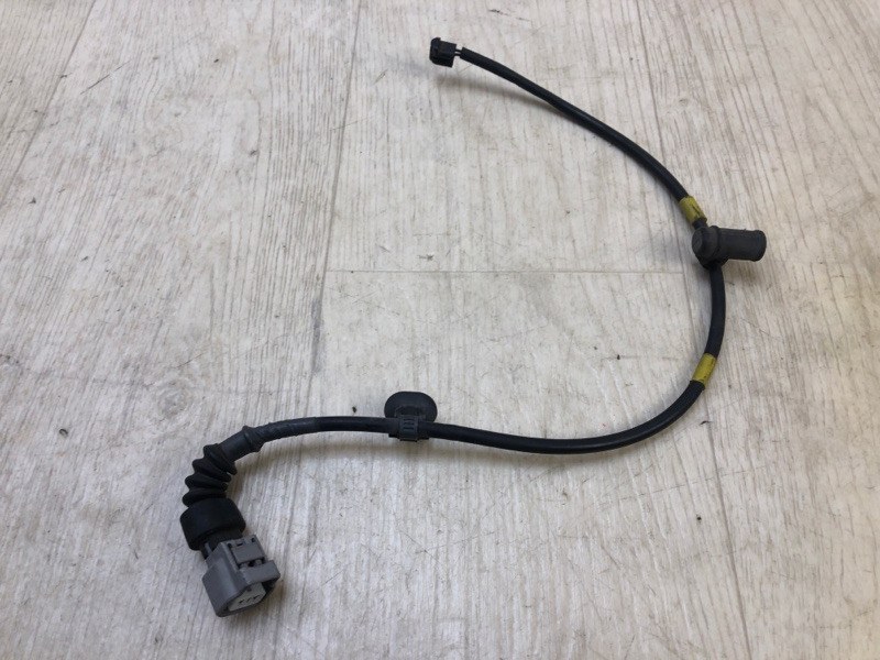 Датчик износа тормозных колодок передний правый LEXUS LS600HL 06-17 4777050090 Б/У