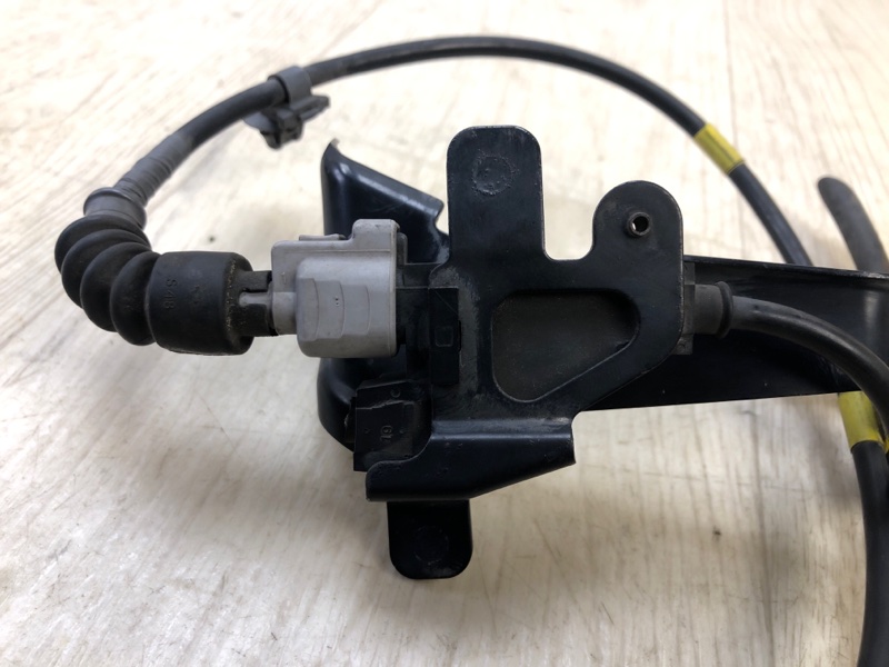 Датчик износа тормозных колодок передний правый LS600HL 06-17