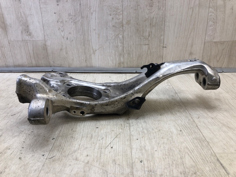 Кулак поворотный передний левый LS600HL 06-17 Кулак поворотный передний левый LS600HL 06-17