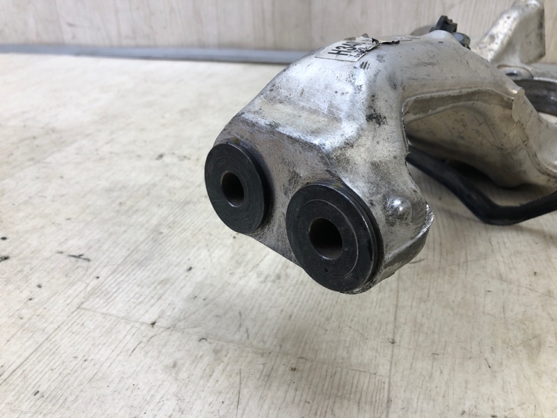 Кулак поворотный передний левый LS600HL 06-17 Кулак поворотный передний левый LS600HL 06-17