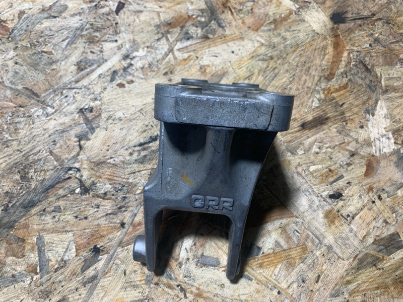 Кронштейн двигателя LEAF 10-17 ZE0