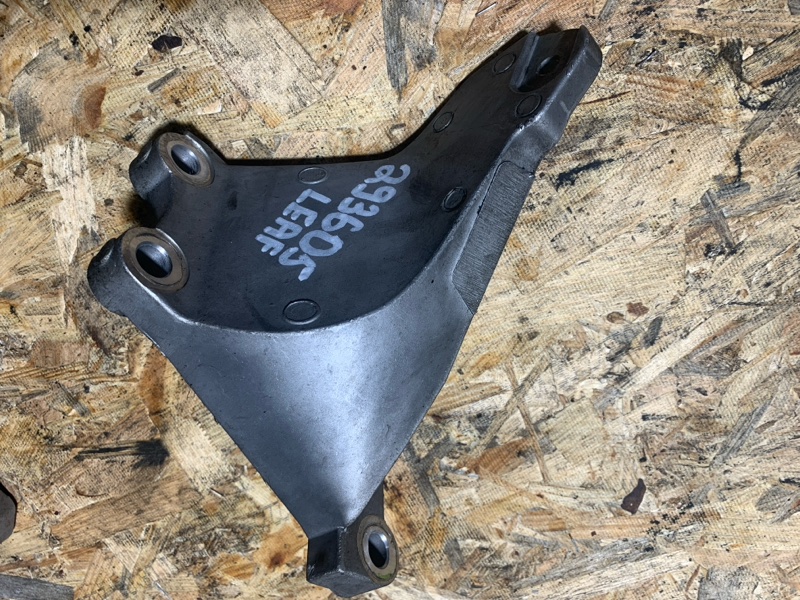 Кронштейн двигателя NISSAN LEAF 10-17 ZE0