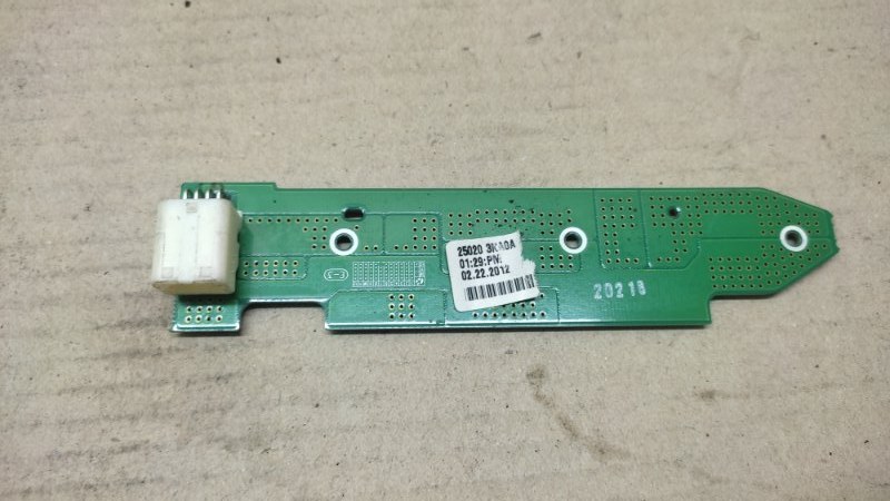 Датчик NISSAN LEAF 10-17 25020-3NA0A Б/У