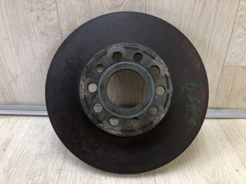 Тормозной диск передний передний VOLKSWAGEN JETTA USA 10-17 2011 2.5 5C0615301A Б/У