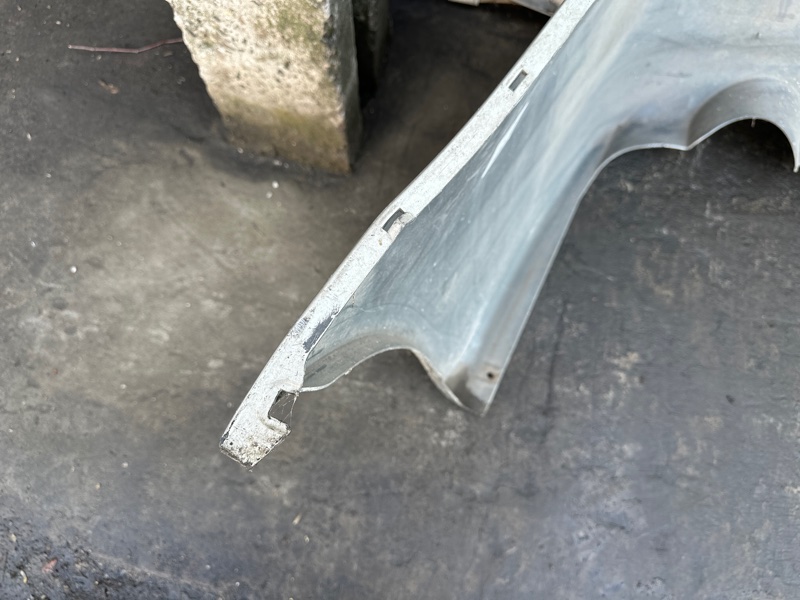 Бампер задний GRANDIS 03-11