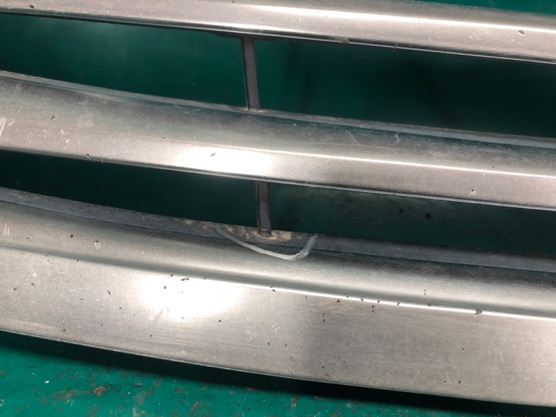 Решетка радиатора G25/G35/G37/Q40 06-14 2008 Седан 3.5 VQ35HR