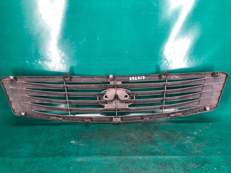 Решетка радиатора G25/G35/G37/Q40 06-14 2008 Седан 3.5 VQ35HR