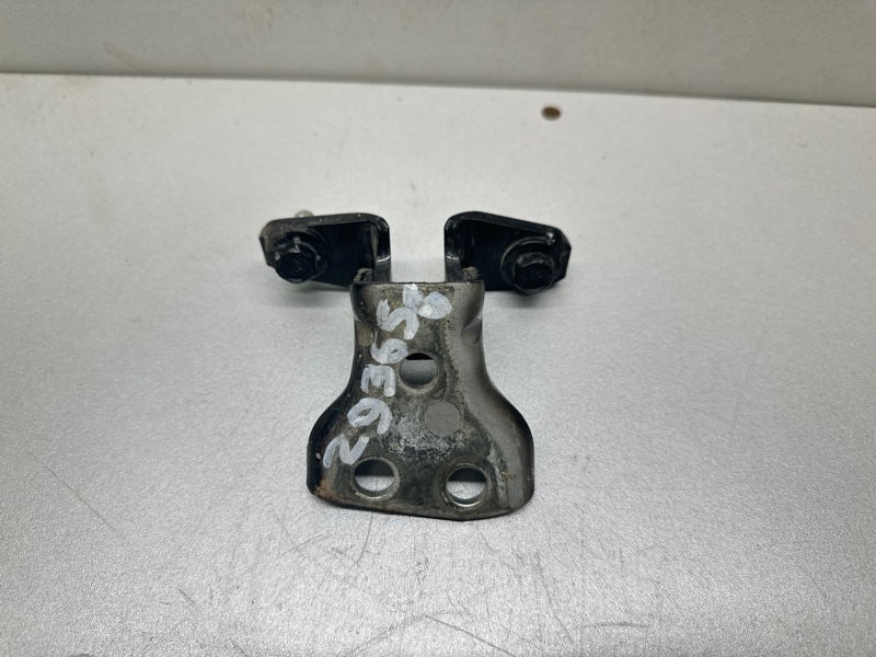 Петля двери верхняя задняя правая MITSUBISHI LANCER IX 9 03-07 MR313666 Б/У