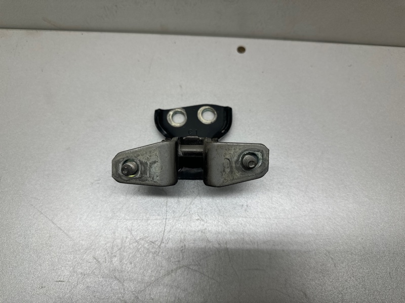 Петля двери верхняя задняя правая LANCER IX 9 03-07