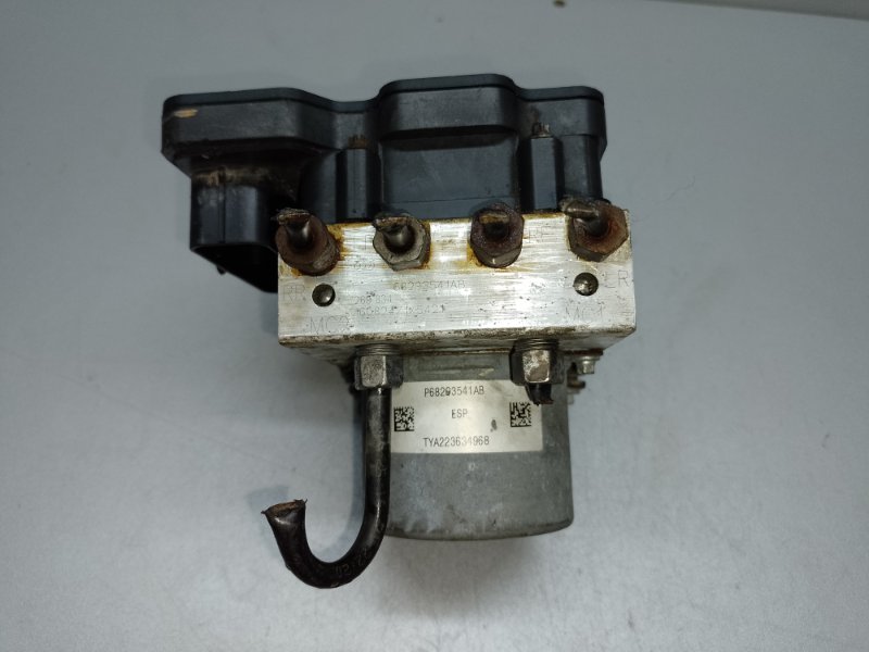 Блок ABS CHEROKEE 14- Блок ABS CHEROKEE 14-