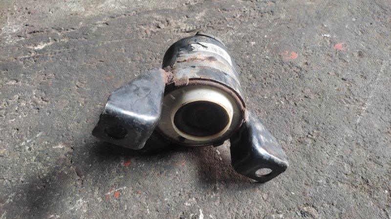 Подушка двигателя правая FUSION 14- 2014 2.5L