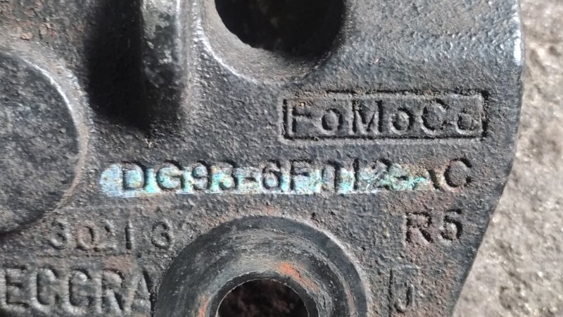 Кронштейн двигателя FORD FUSION 14- 2.5L